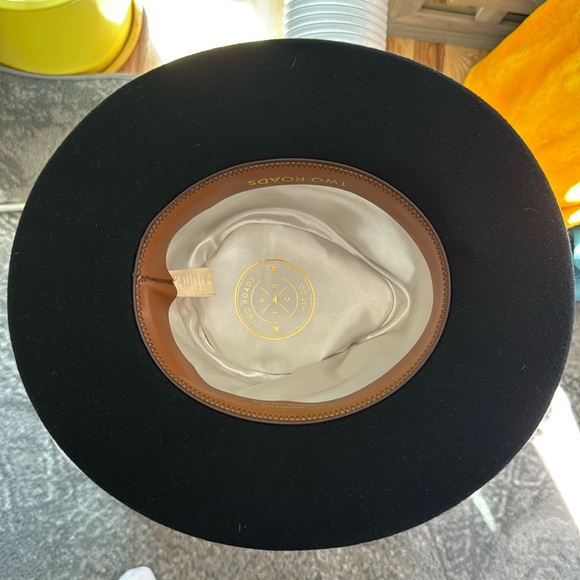 Black Wide Brim Fedora Hat - Picture 3 of 5